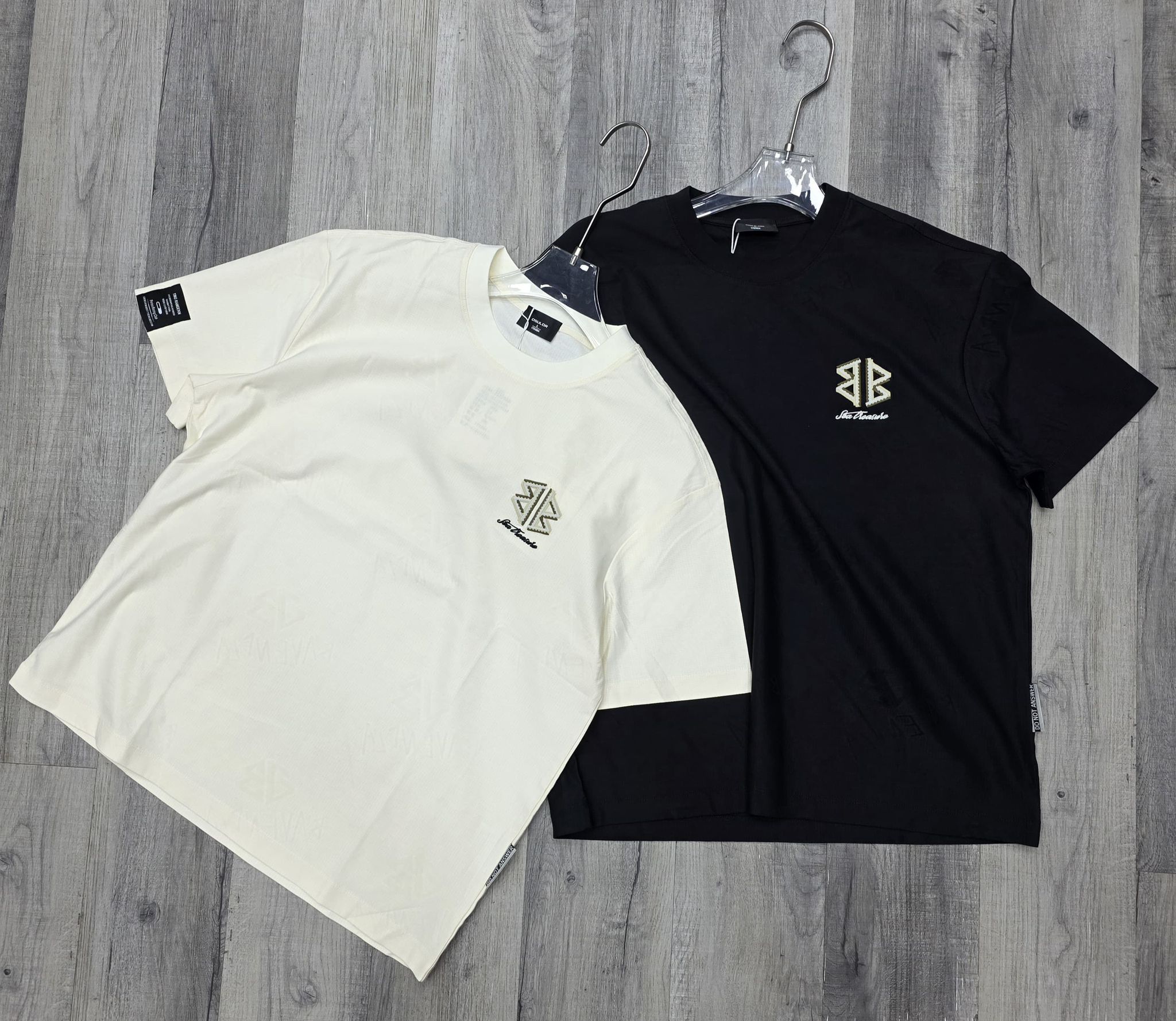 Geometric Logo Emblem Tee – Men's