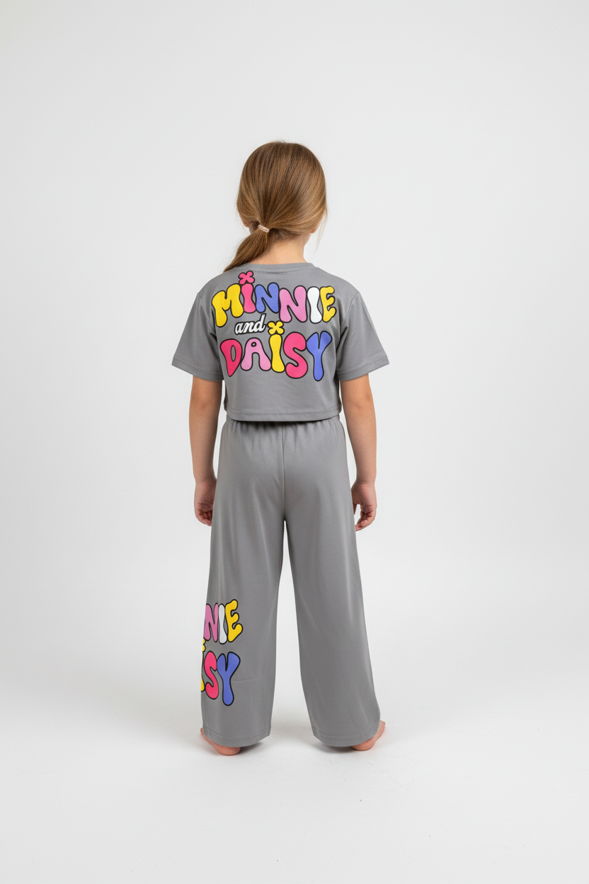 Complete outfit back view - studio