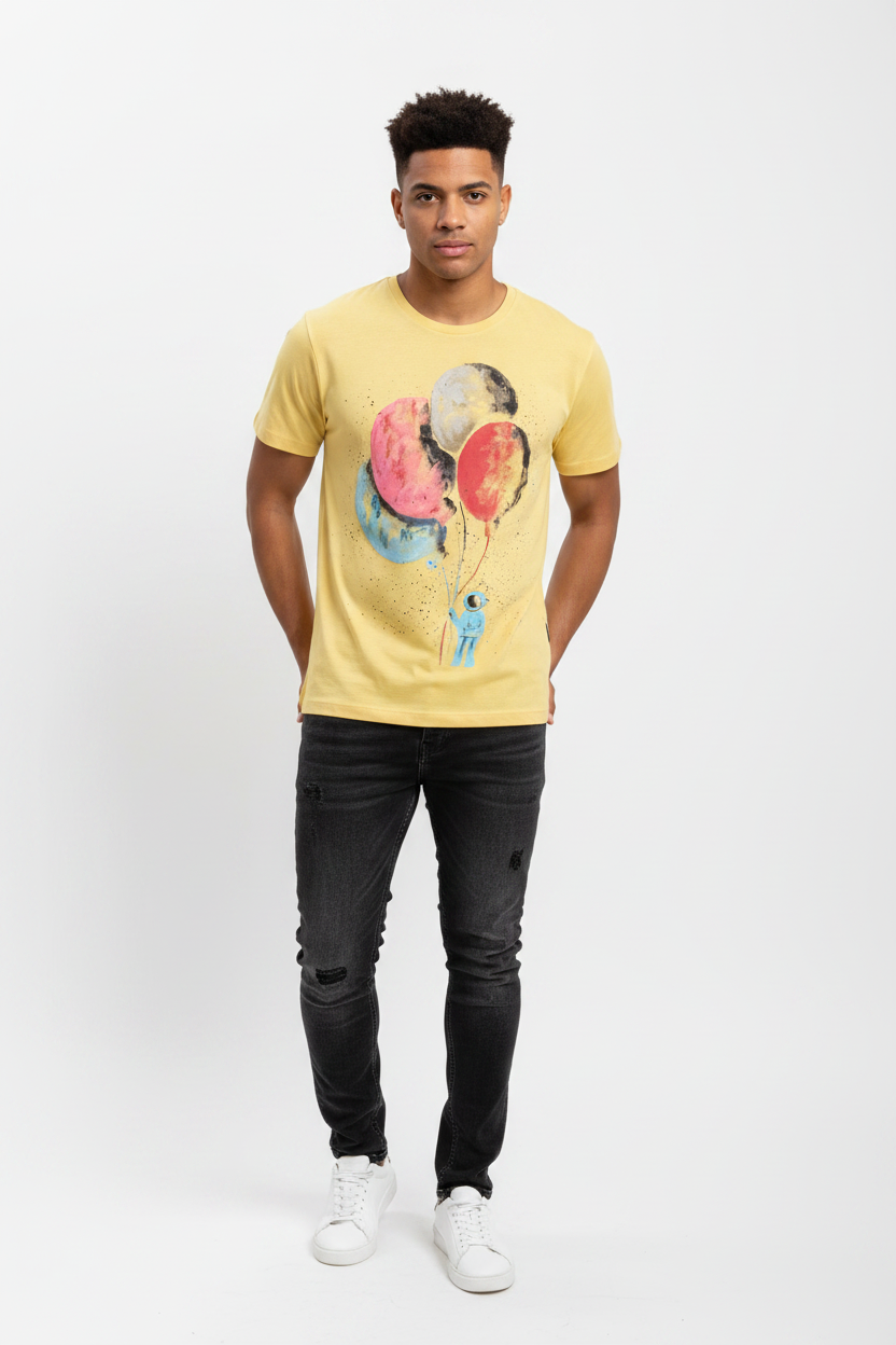 Astronaut Planet Balloon Tee – Yellow model photo