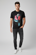 Astronaut Planet Balloon Tee – Black model photo